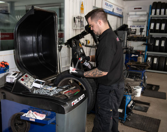 tyre-specialist-near-cheadle